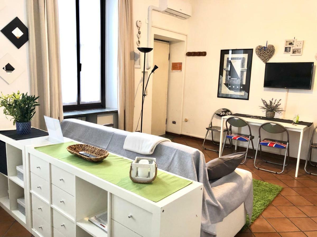 Large Studio Isola Apartment Milano Ngoại thất bức ảnh